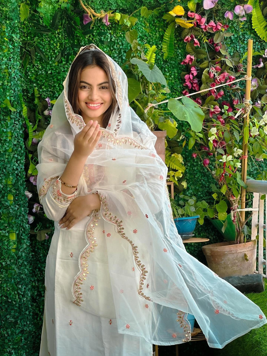 Trendy Women Embroidery Kurta - Image 4
