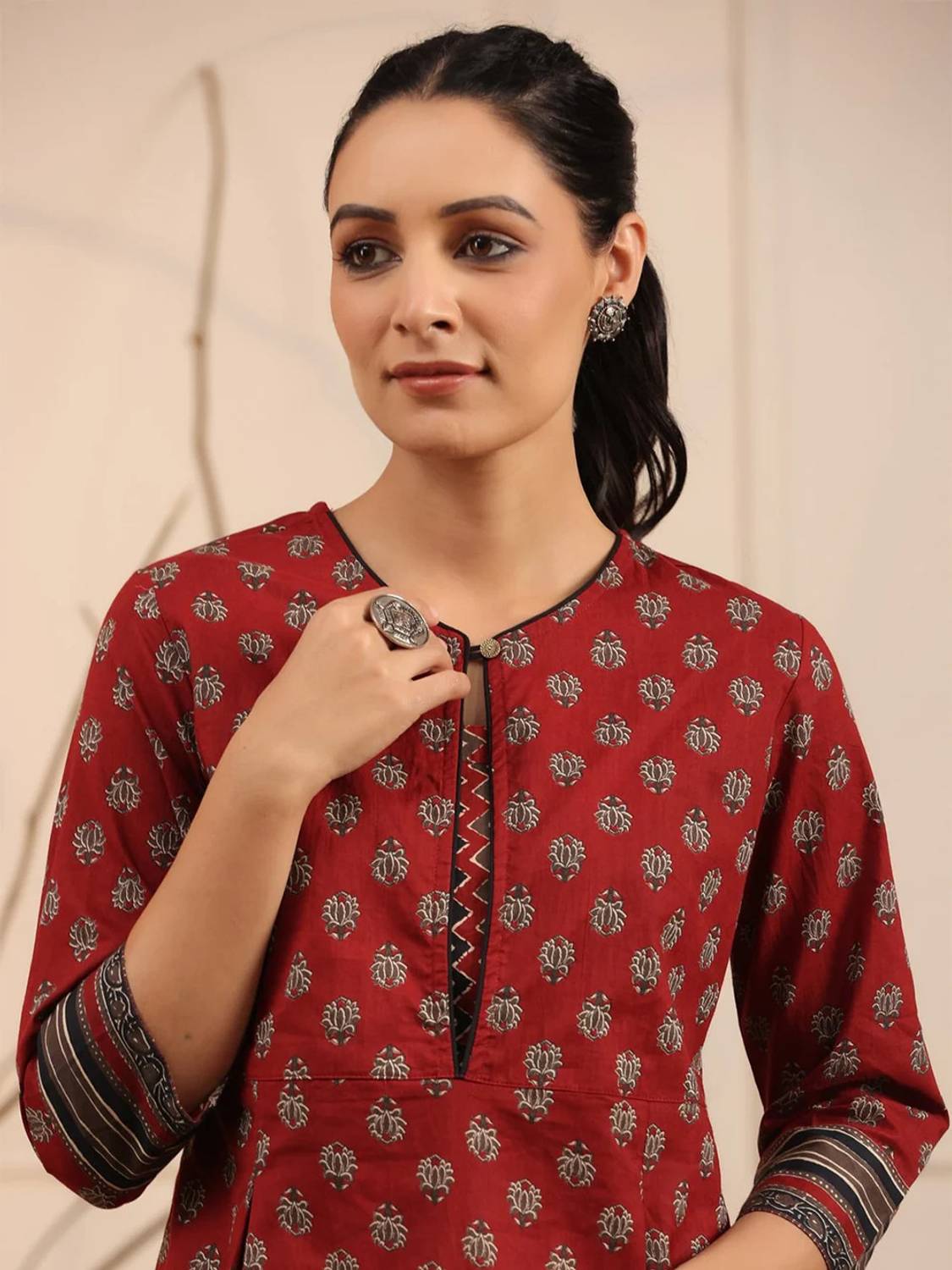 Regular Sleeves Printed Women - Image 4