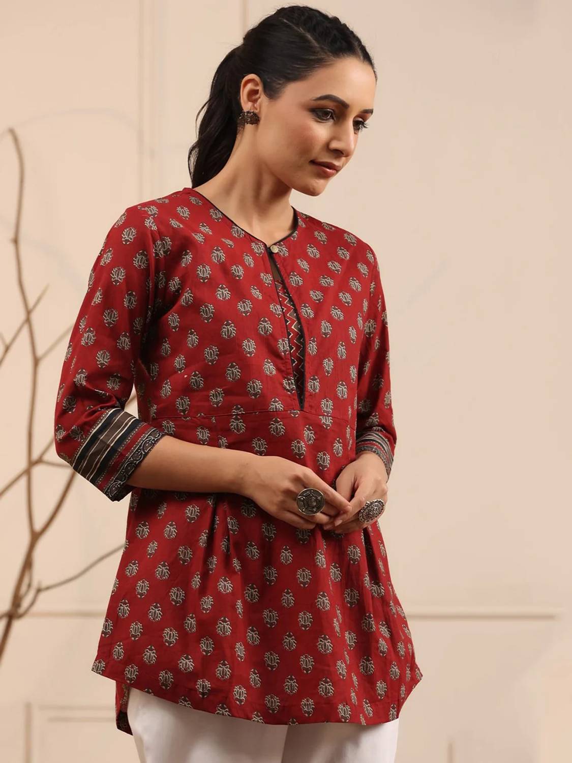 Regular Sleeves Printed Women - Image 2